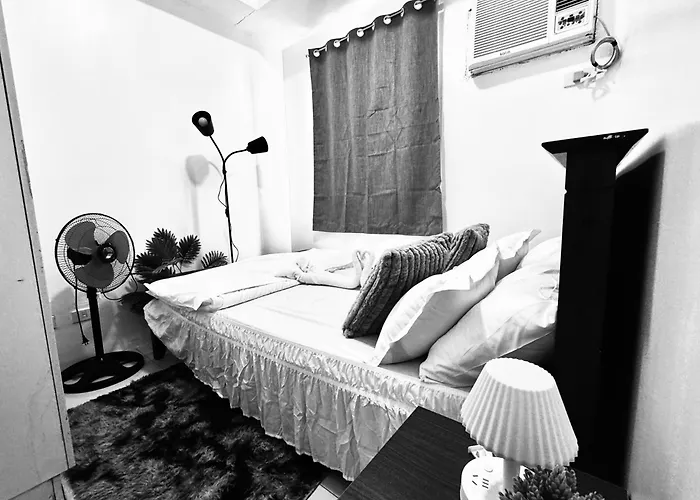 High Rise 2br In The Makati Skyline With Ktv Pools Apartment *